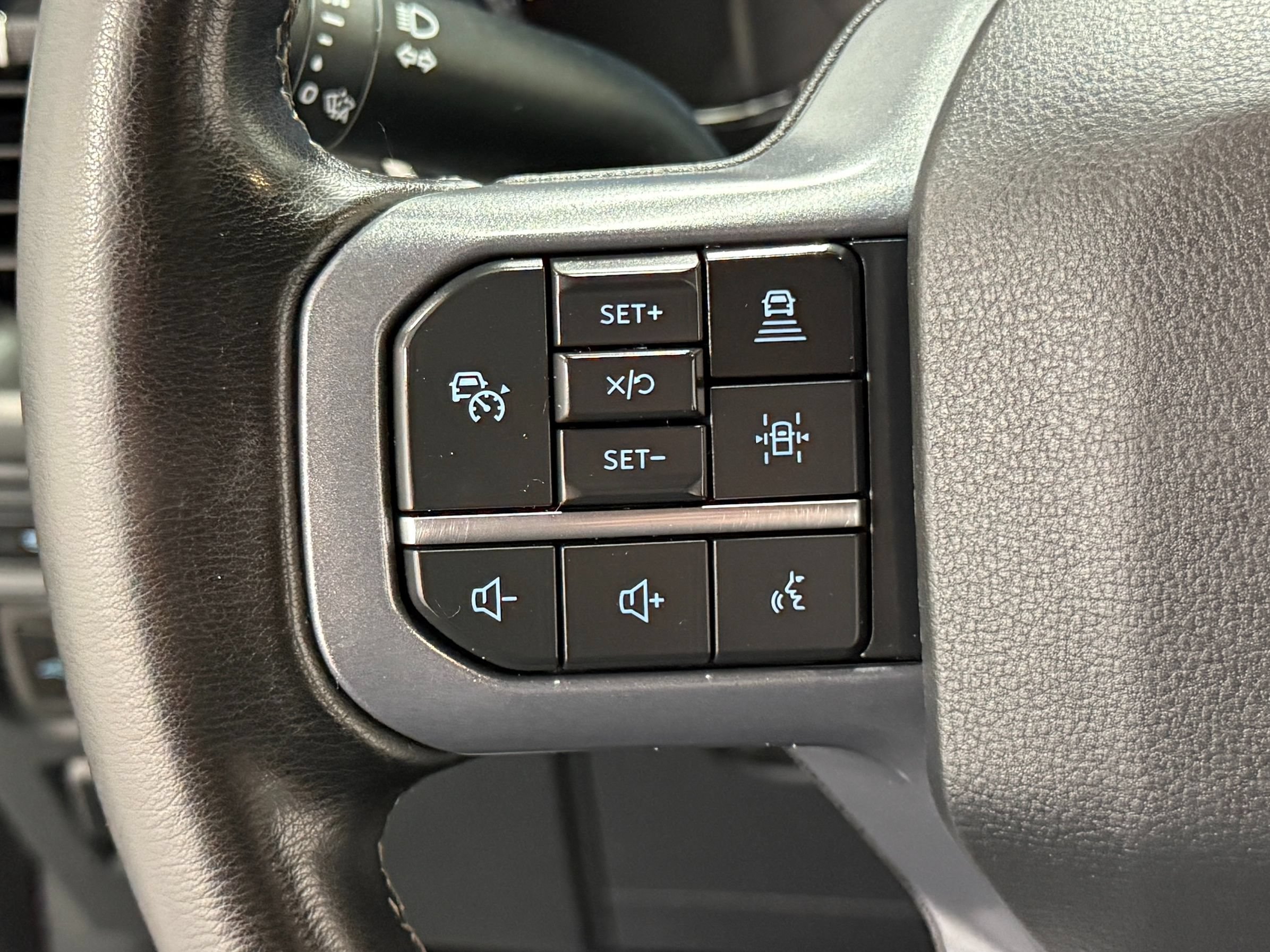 Used 2023 Ford F150 XLT w/ Equipment Group 302A High AWD/4WD image 17