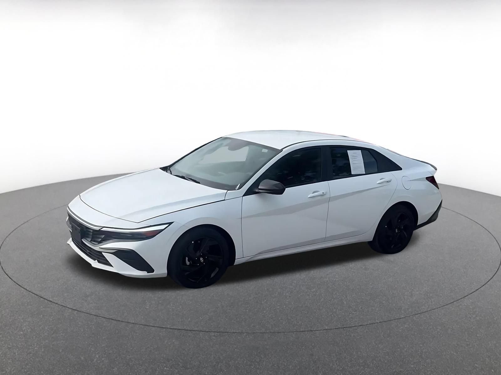Used 2026 Hyundai Elantra Sport FWD image 7