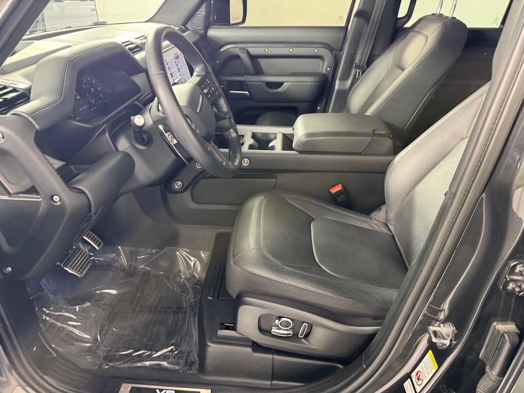 Used 2025 Land Rover Defender 130 V8 AWD/4WD image 15