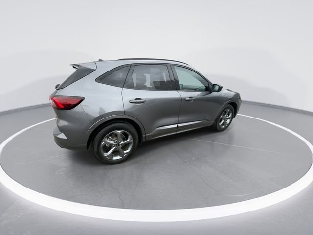Used 2023 Ford Escape ST-Line w/ Tech Pack #1 FWD image 8