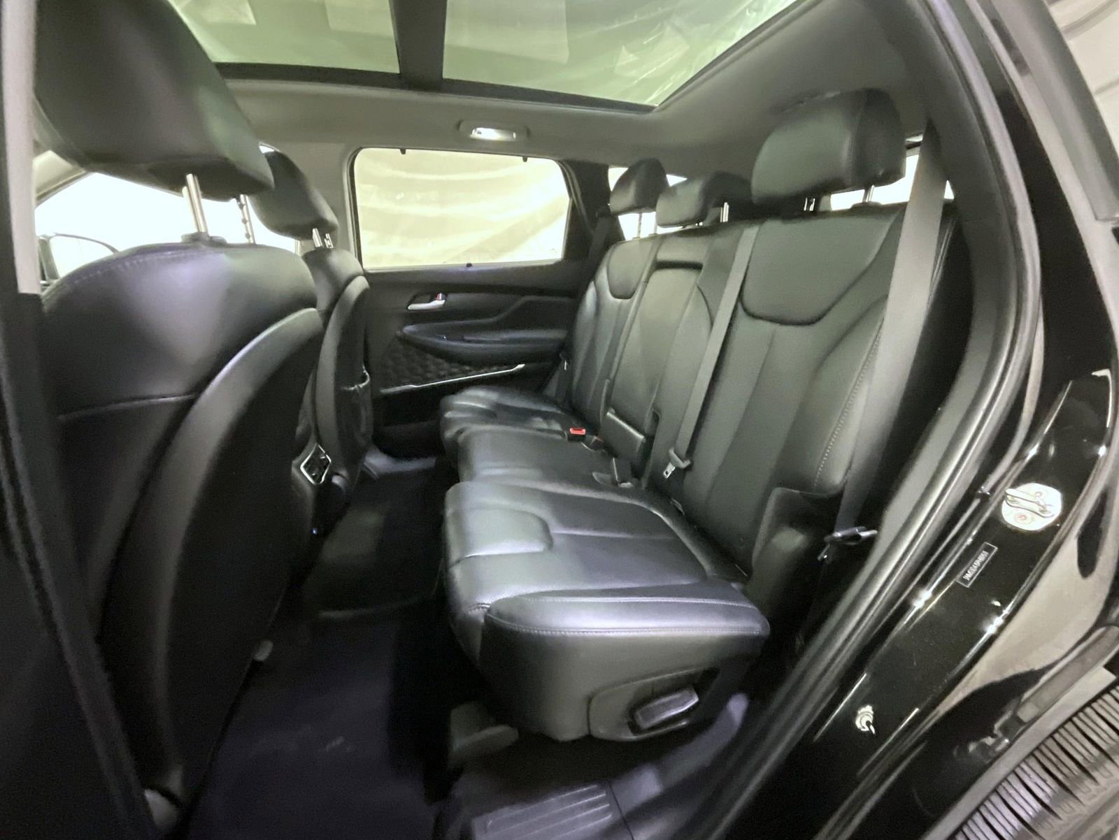 Used 2023 Hyundai Santa Fe SEL Premium image 19