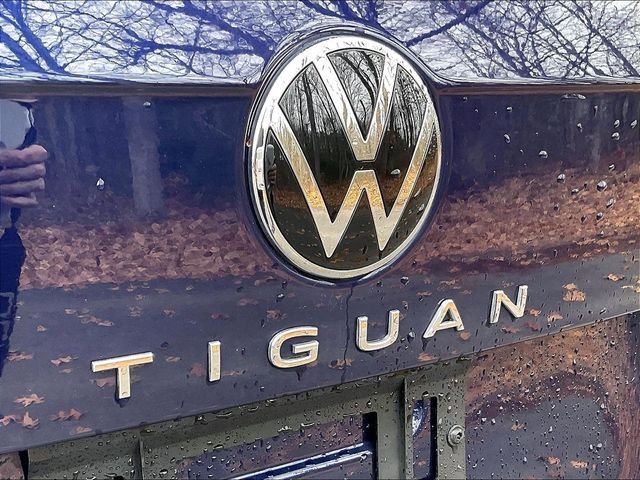 Used 2022 Volkswagen Tiguan SE AWD/4WD image 26