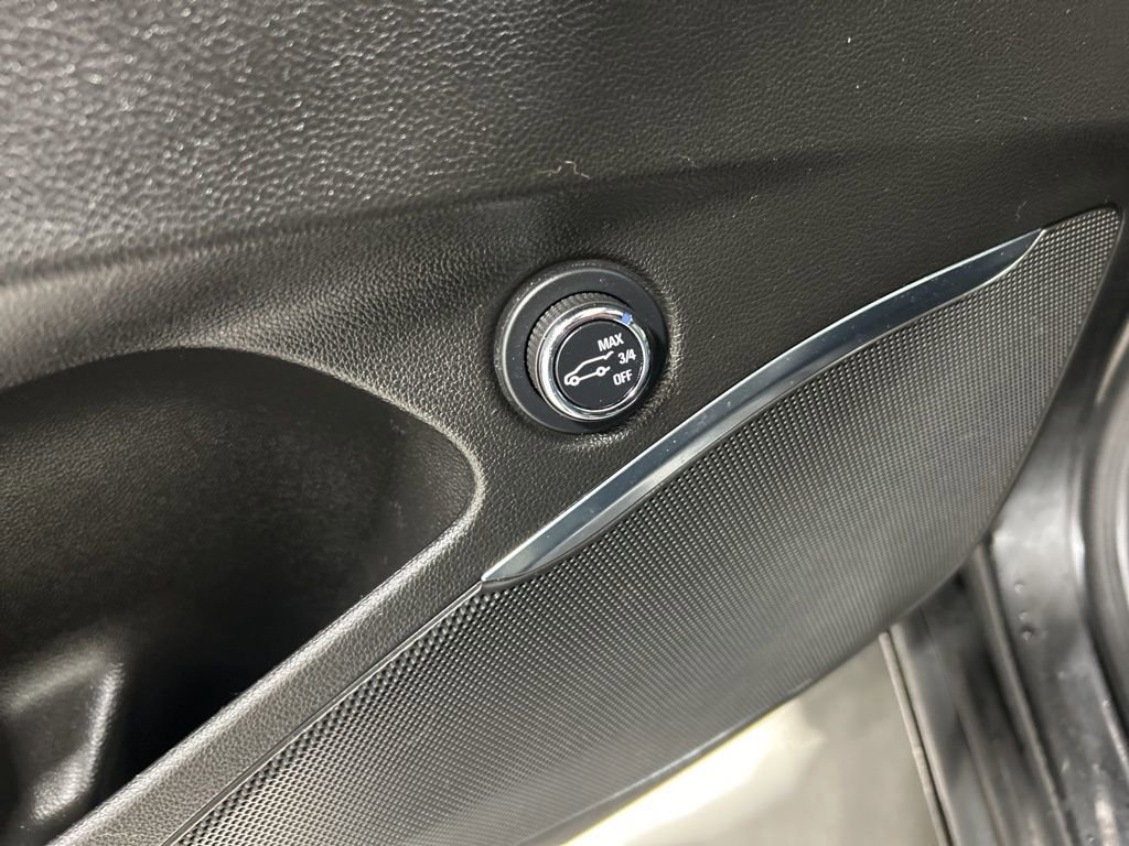 Used 2023 Buick Enclave Essence w/ Sport Touring Edition image 13