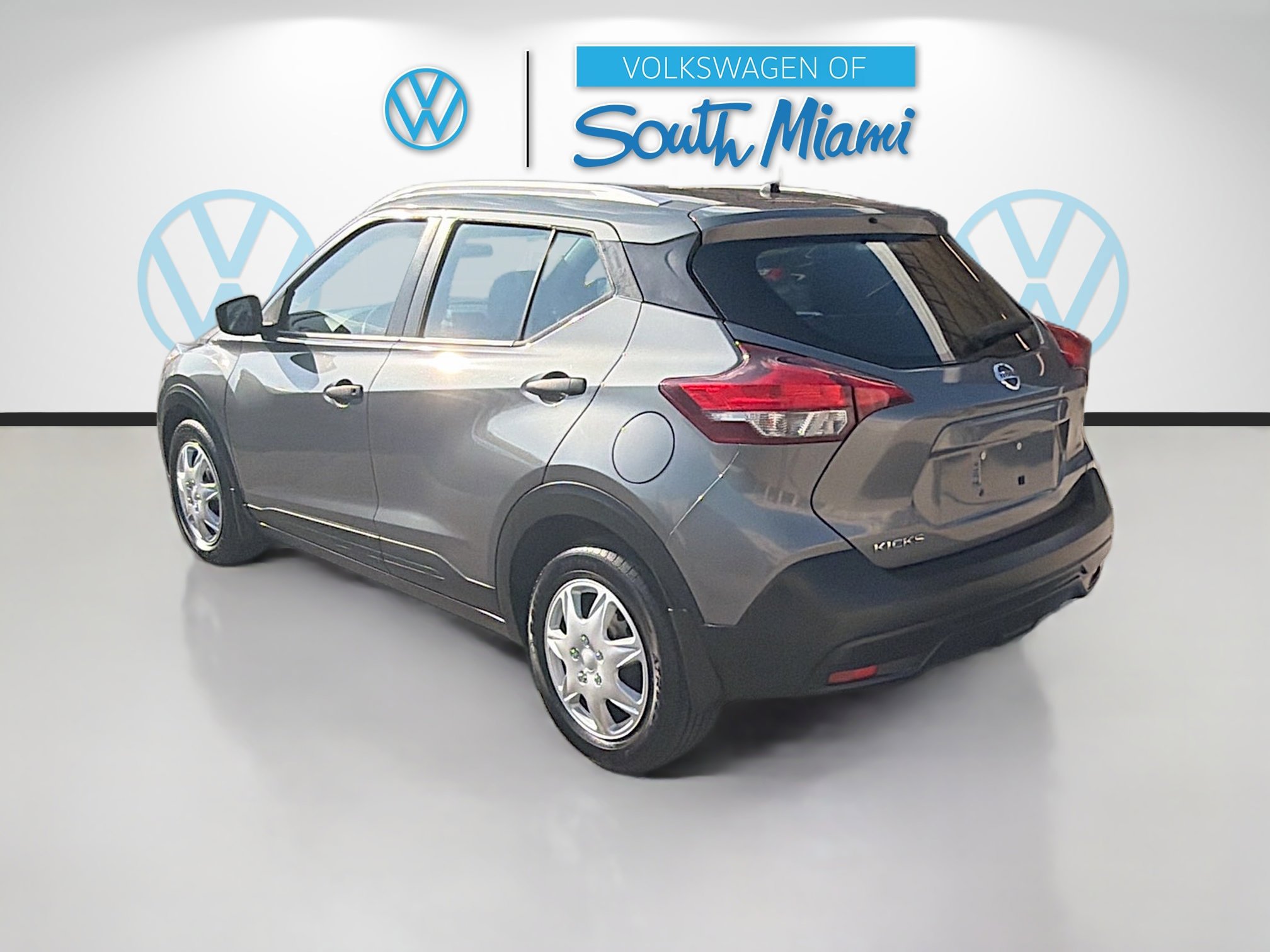Used 2019 Nissan Kicks S image 5