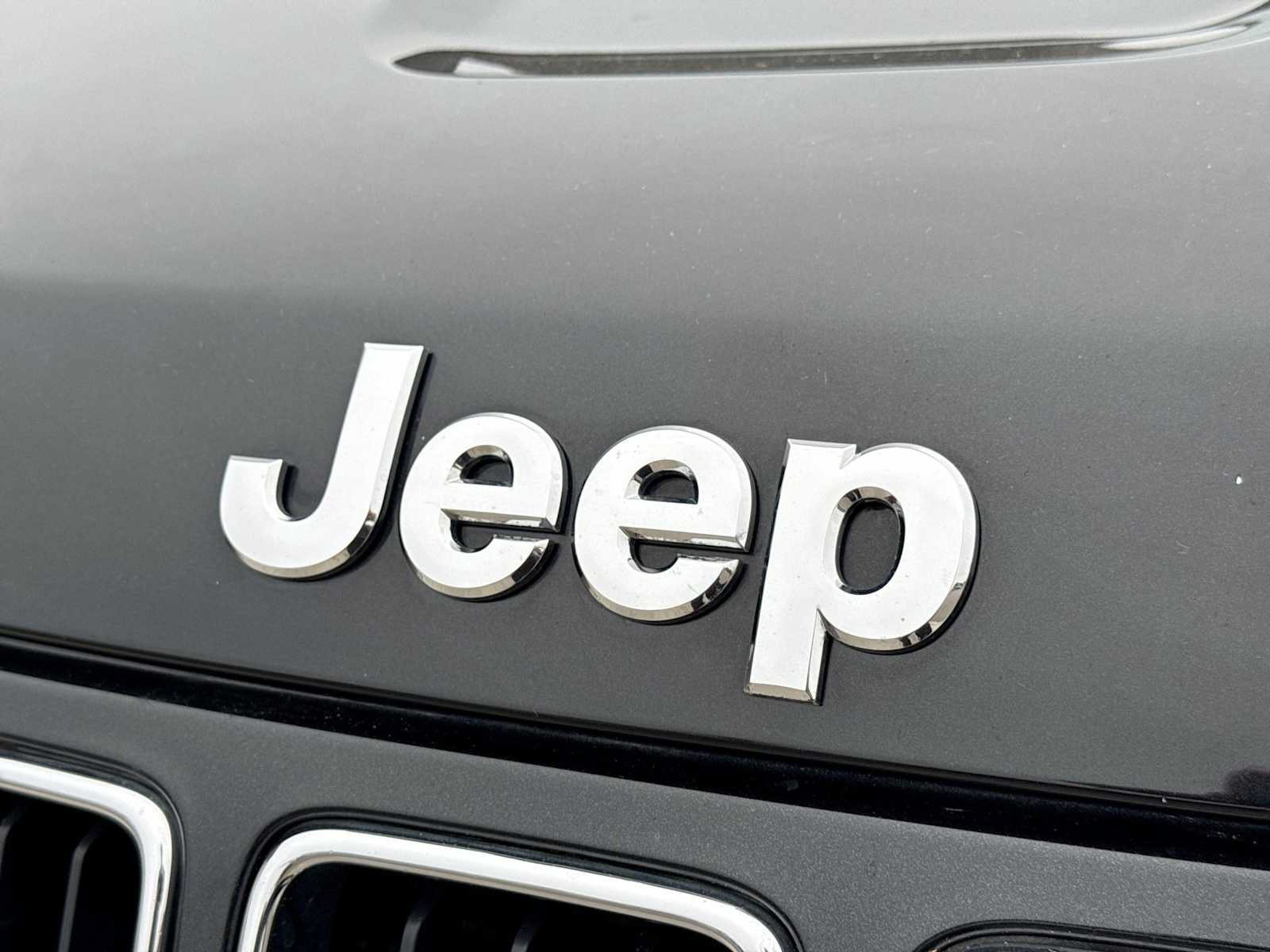 Used 2014 Jeep Grand Cherokee Limited AWD/4WD image 11
