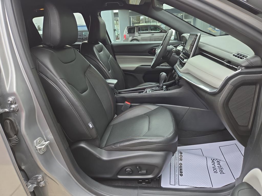 Used 2023 Jeep Compass Limited w/ Elite Group image 16