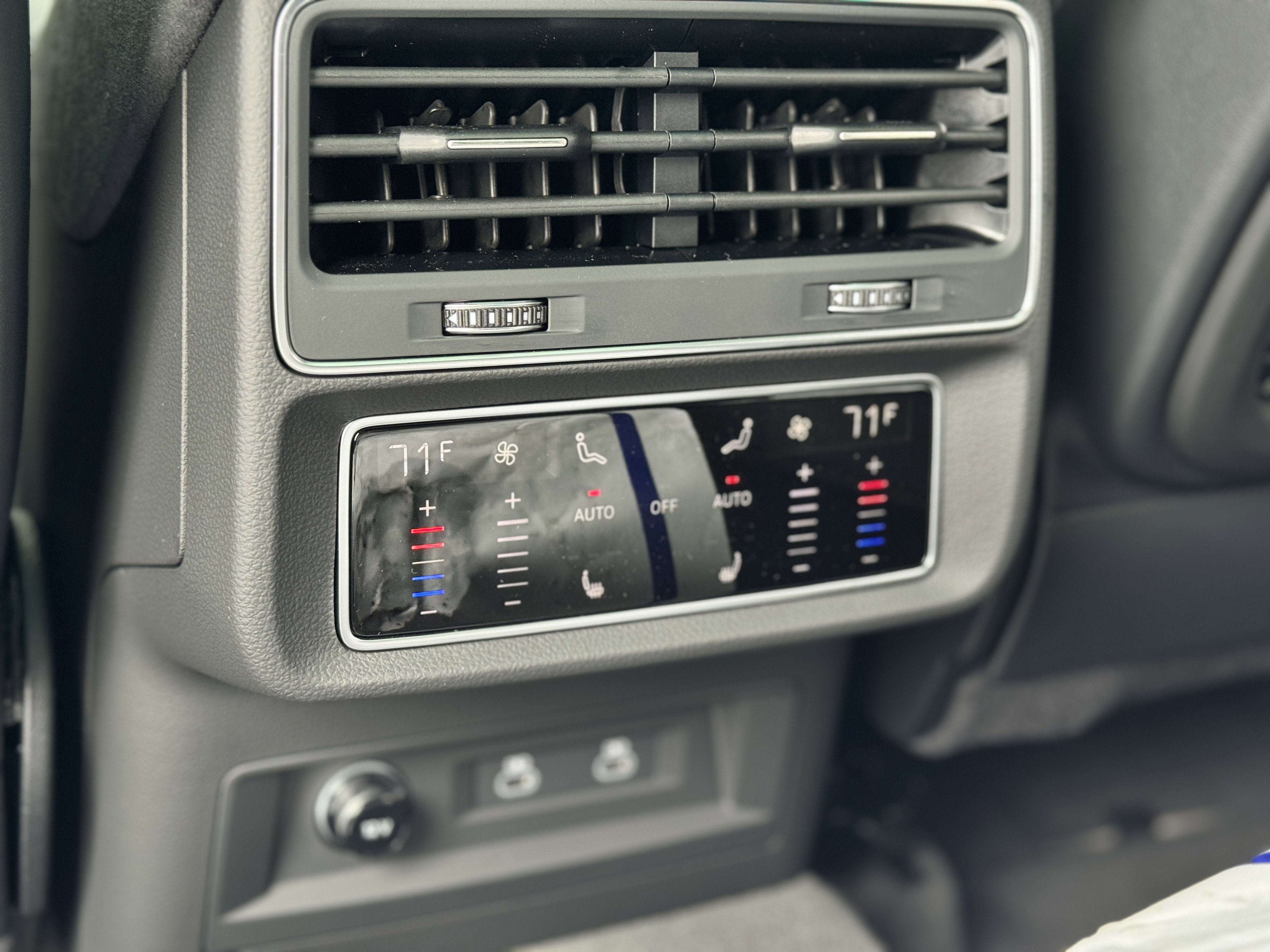 New 2025 Audi RS Q8 performance image 22