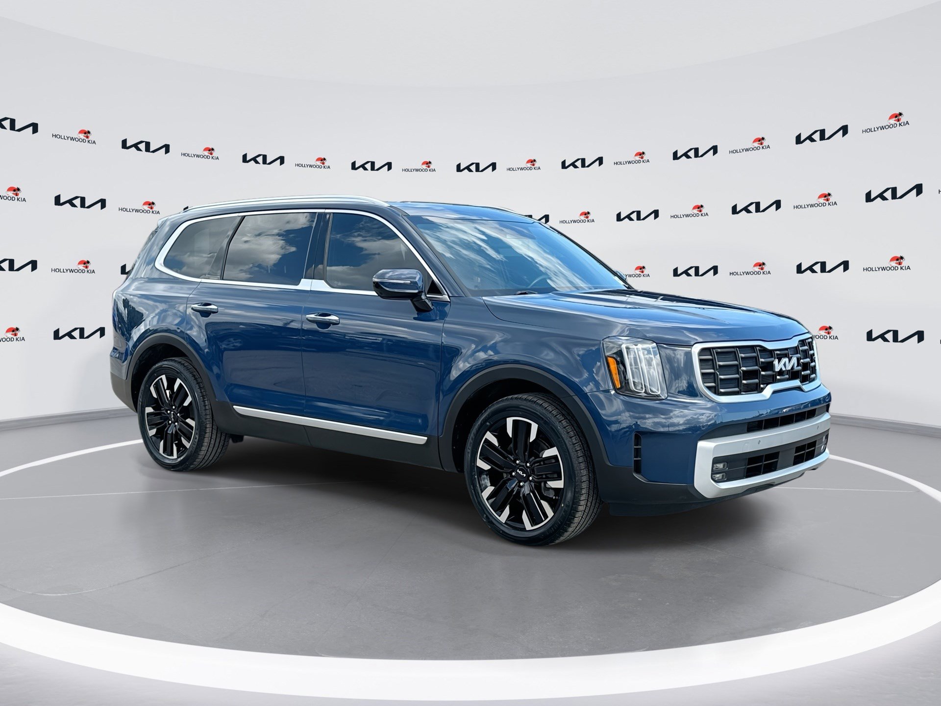 Used 2024 Kia Telluride SX