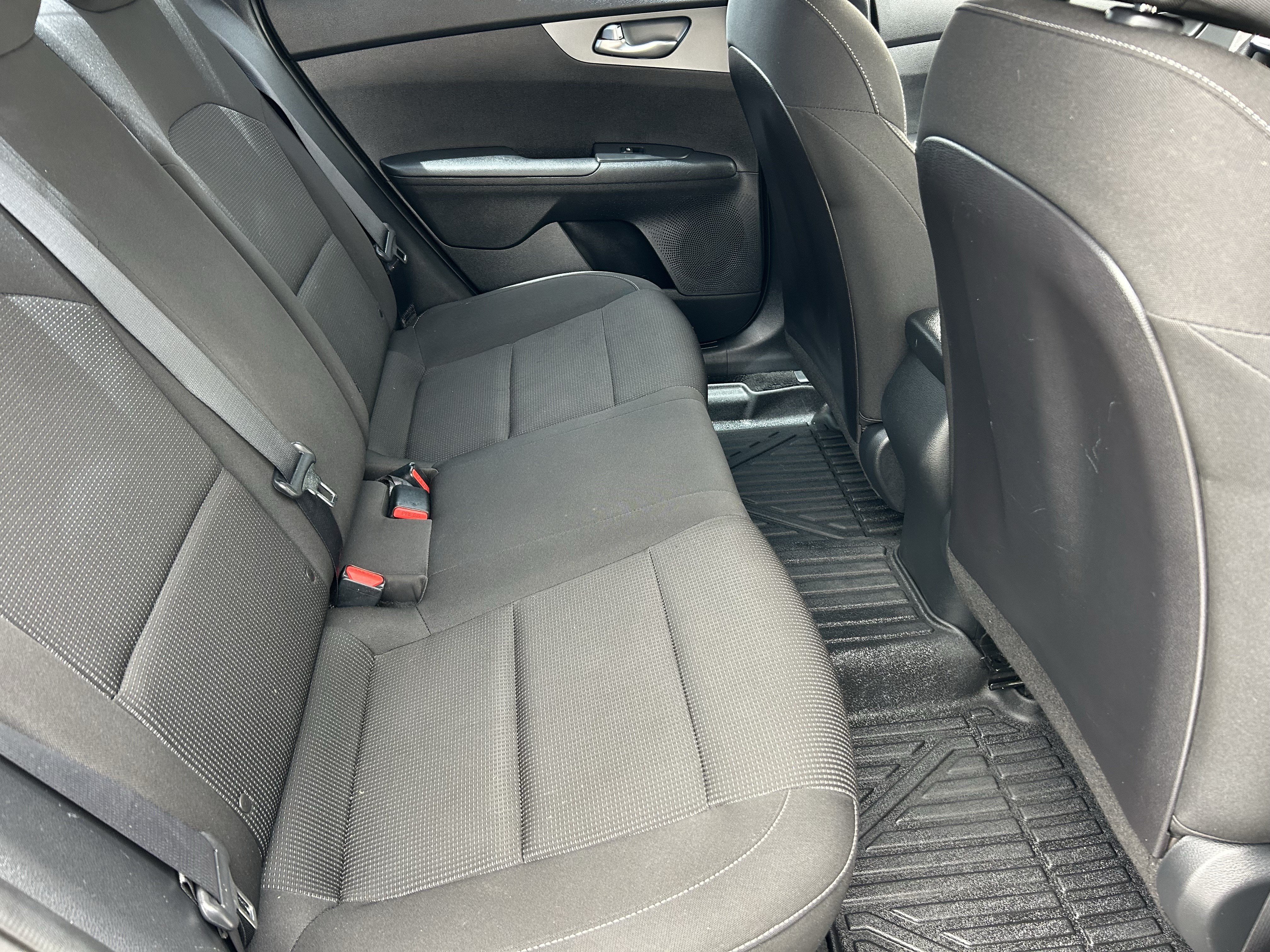 Used 2021 Kia Forte LXS FWD image 11