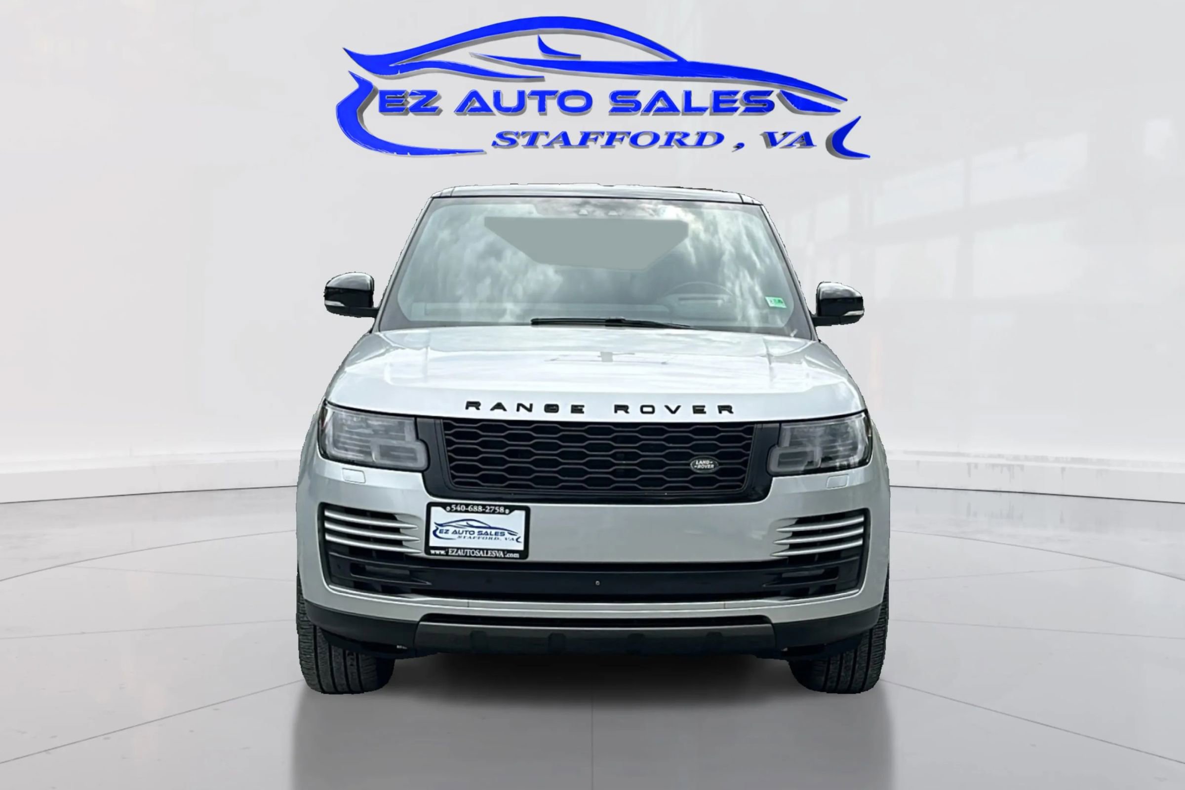 Used 2018 Land Rover Range Rover Supercharged image 2