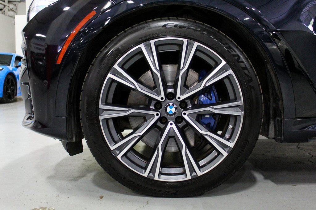 Used 2022 BMW X7 M50i w/ Dynamic Handling Package image 38