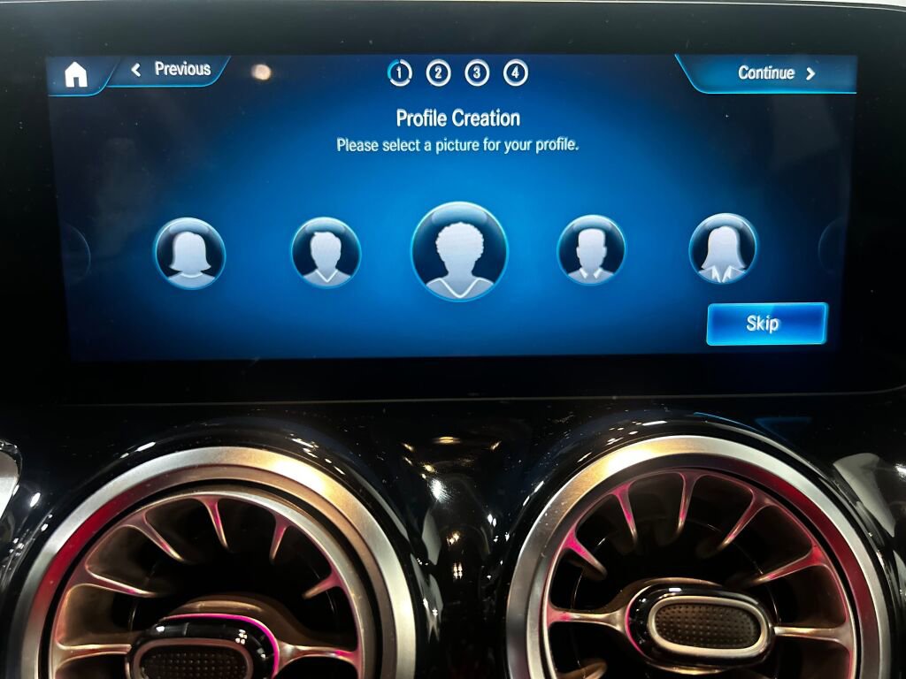 Certified 2022 Mercedes-Benz GLB 250 4MATIC image 9