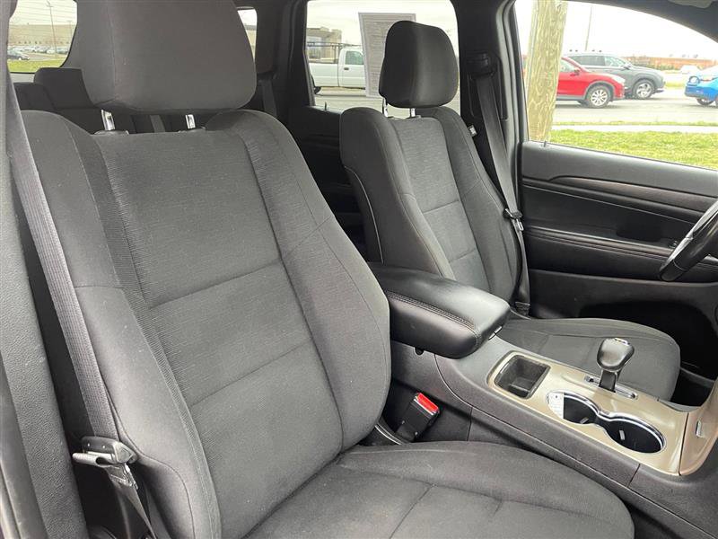 Used 2015 Jeep Grand Cherokee Laredo w/ Quick Order Package 23E image 28