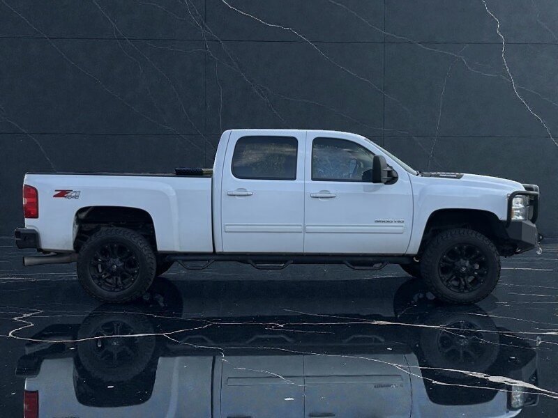 Used 2014 Chevrolet Silverado 3500 LTZ w/ Suspension Package, Off-Road AWD/4WD image 5