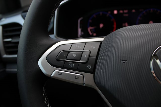 New 2025 Volkswagen Taos SEL image 12
