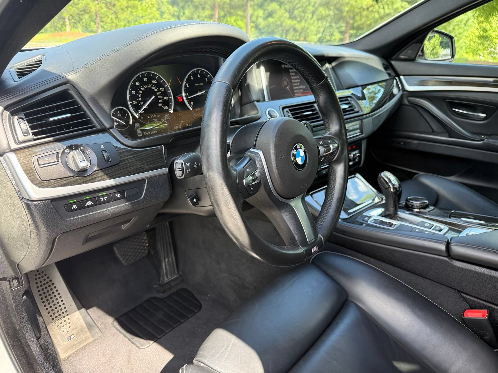 Used 2015 BMW 550i Sedan RWD image 22