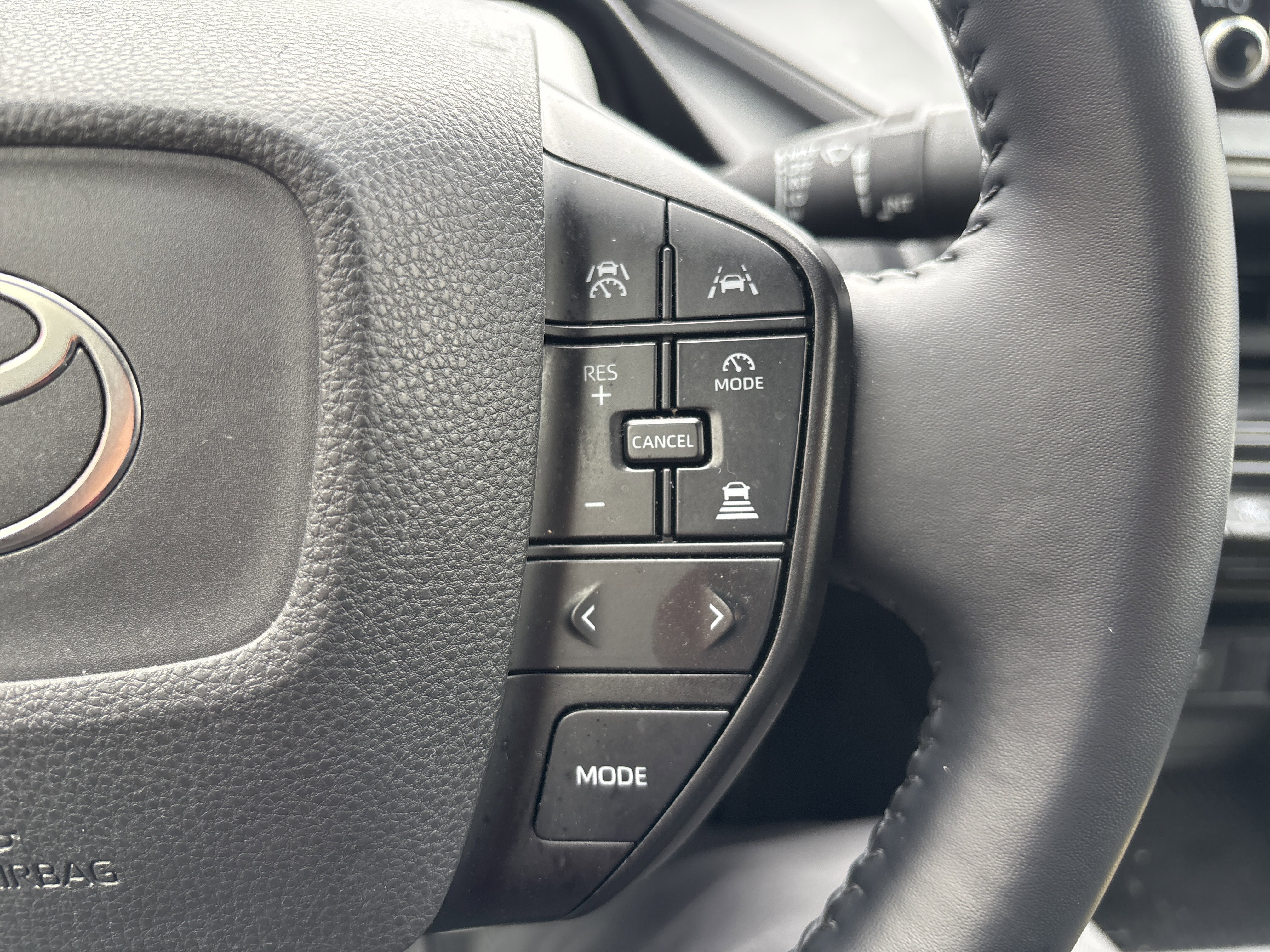 Used 2024 Toyota Prius LE image 20