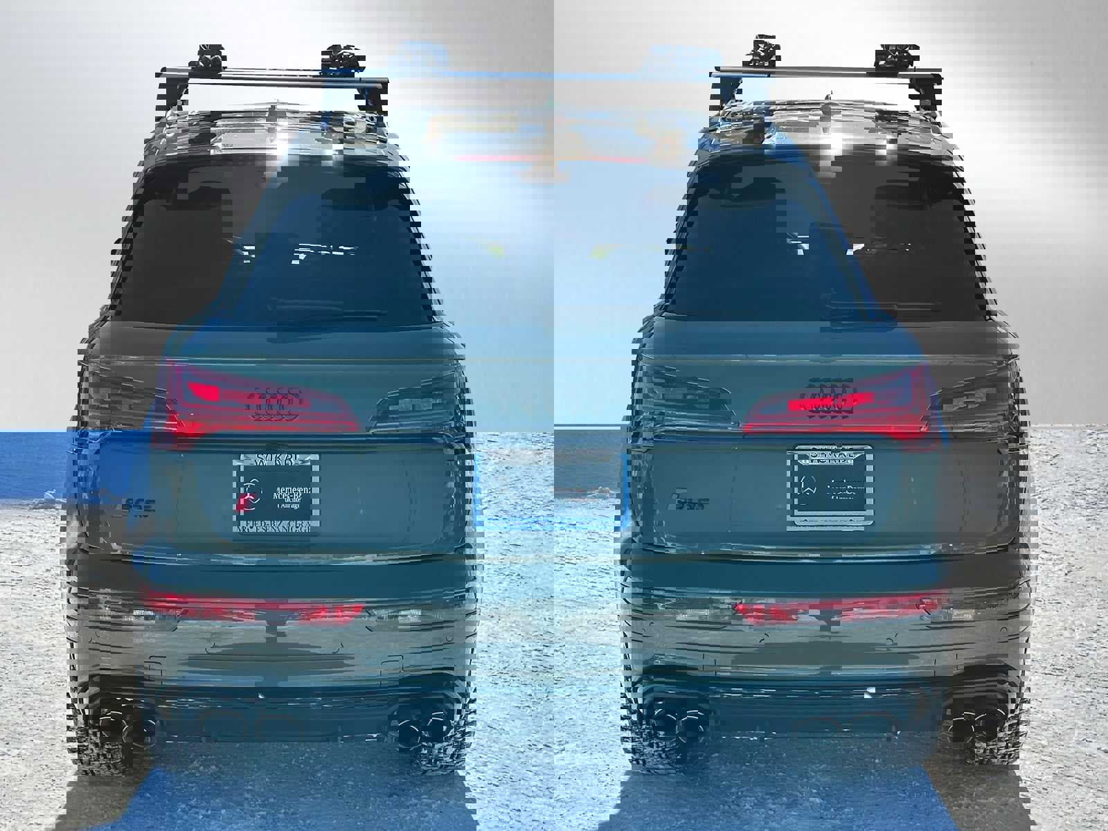 Used 2024 Audi SQ5 Prestige w/ Prestige Package image 4