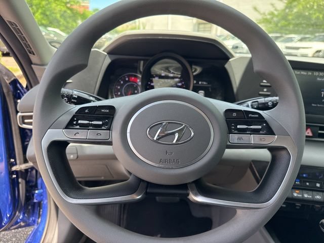 Used 2023 Hyundai Elantra SEL FWD image 5