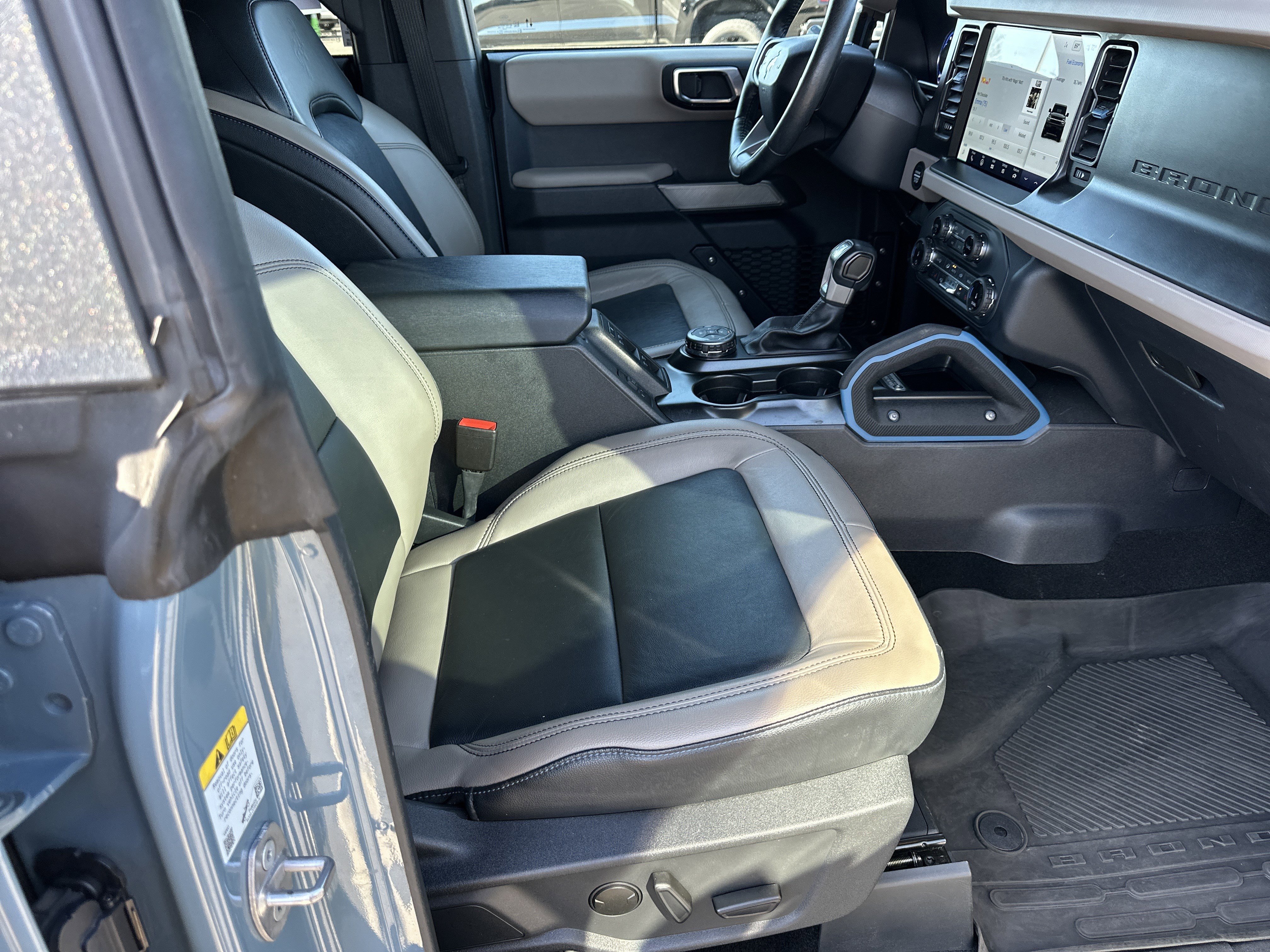 Used 2022 Ford Bronco Wildtrak image 14