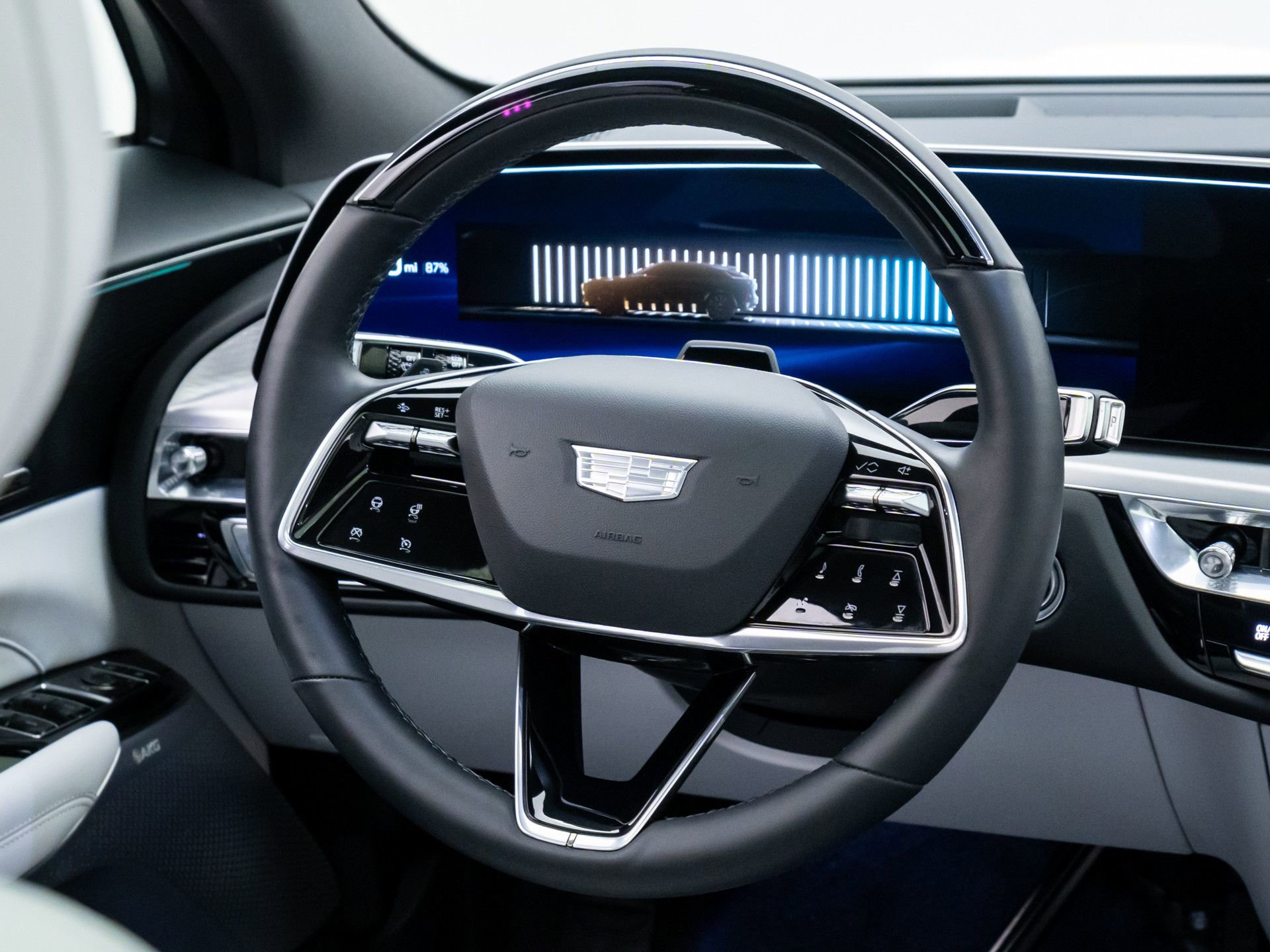 Used 2024 Cadillac Lyriq Sport image 12