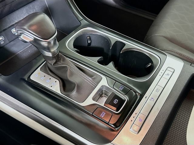 Used 2024 Kia Carnival LX image 18