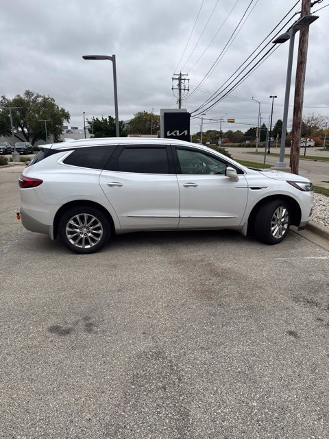 Used 2021 Buick Enclave Premium w/ Surround and Sites Package AWD/4WD image 10