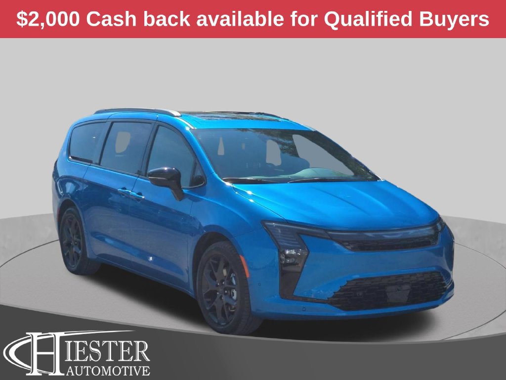 New 2027 Chrysler Pacifica Limited w/ Family Tech Group