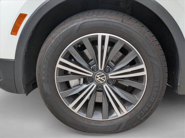 Used 2024 Volkswagen Tiguan Wolfsburg Edition AWD/4WD image 9