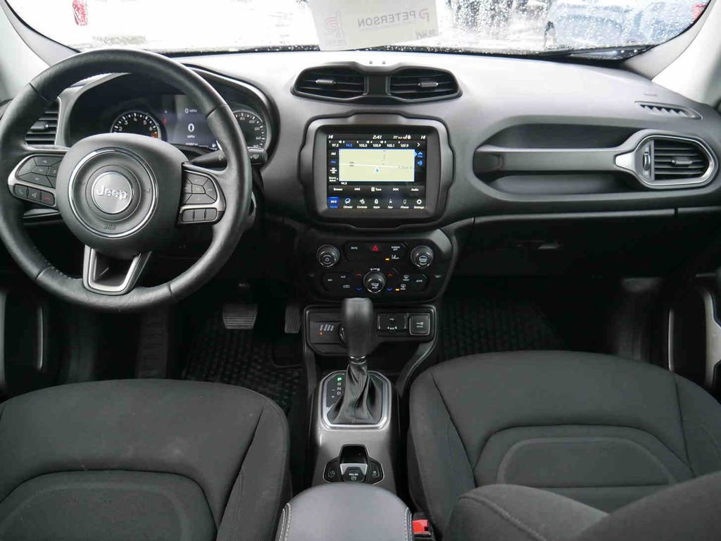 Used 2022 Jeep Renegade Latitude w/ Convenience Group image 5