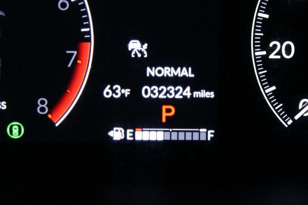 Used 2023 Honda HR-V LX image 32