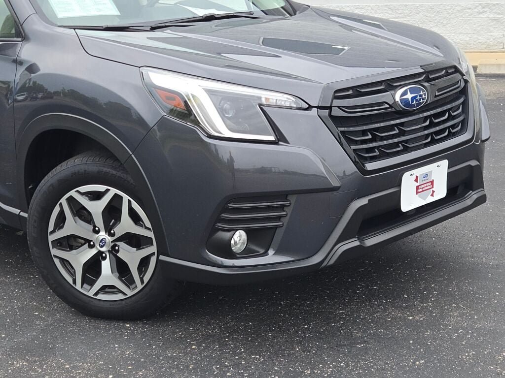 Certified 2023 Subaru Forester Premium AWD/4WD image 2