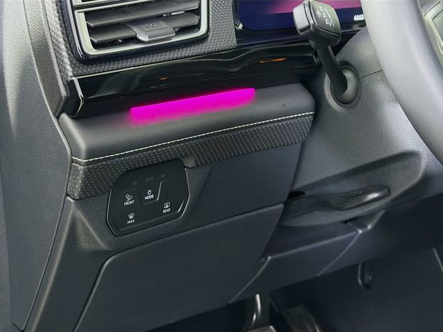 New 2026 Volkswagen Atlas Cross Sport SEL Premium R-Line image 10