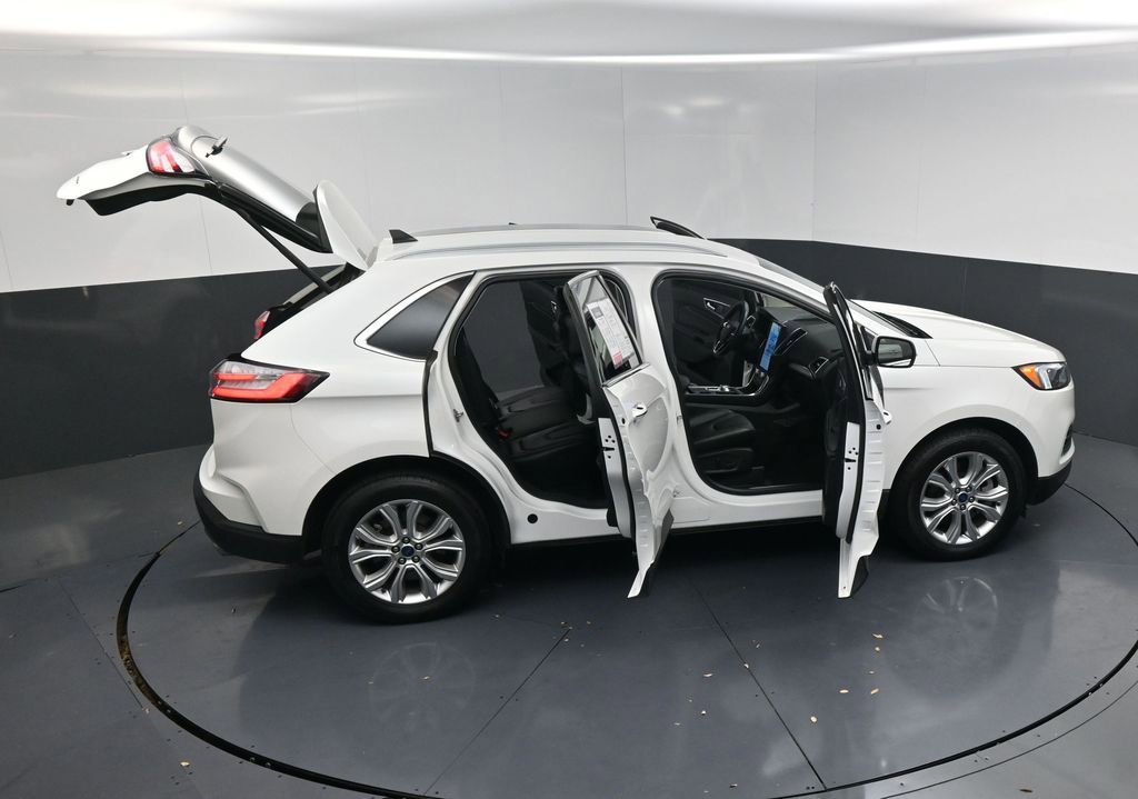 Used 2022 Ford Edge Titanium image 23