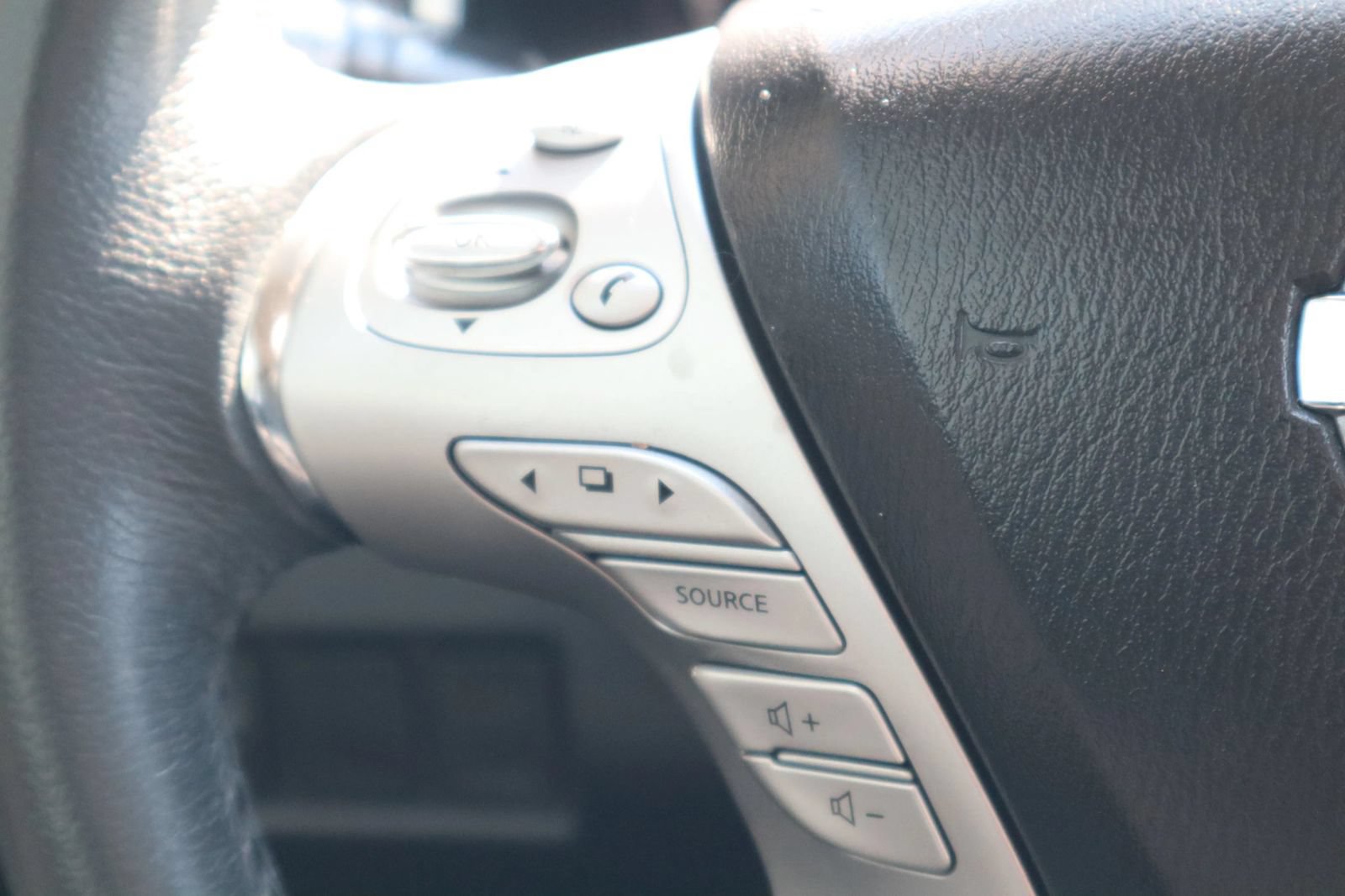 Used 2015 Nissan Murano SL w/ SL Technology Package FWD image 27