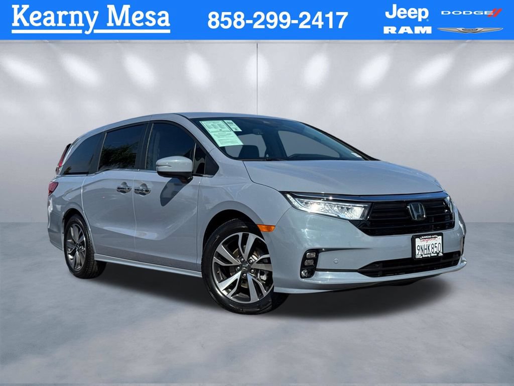 Used 2023 Honda Odyssey Touring image 1