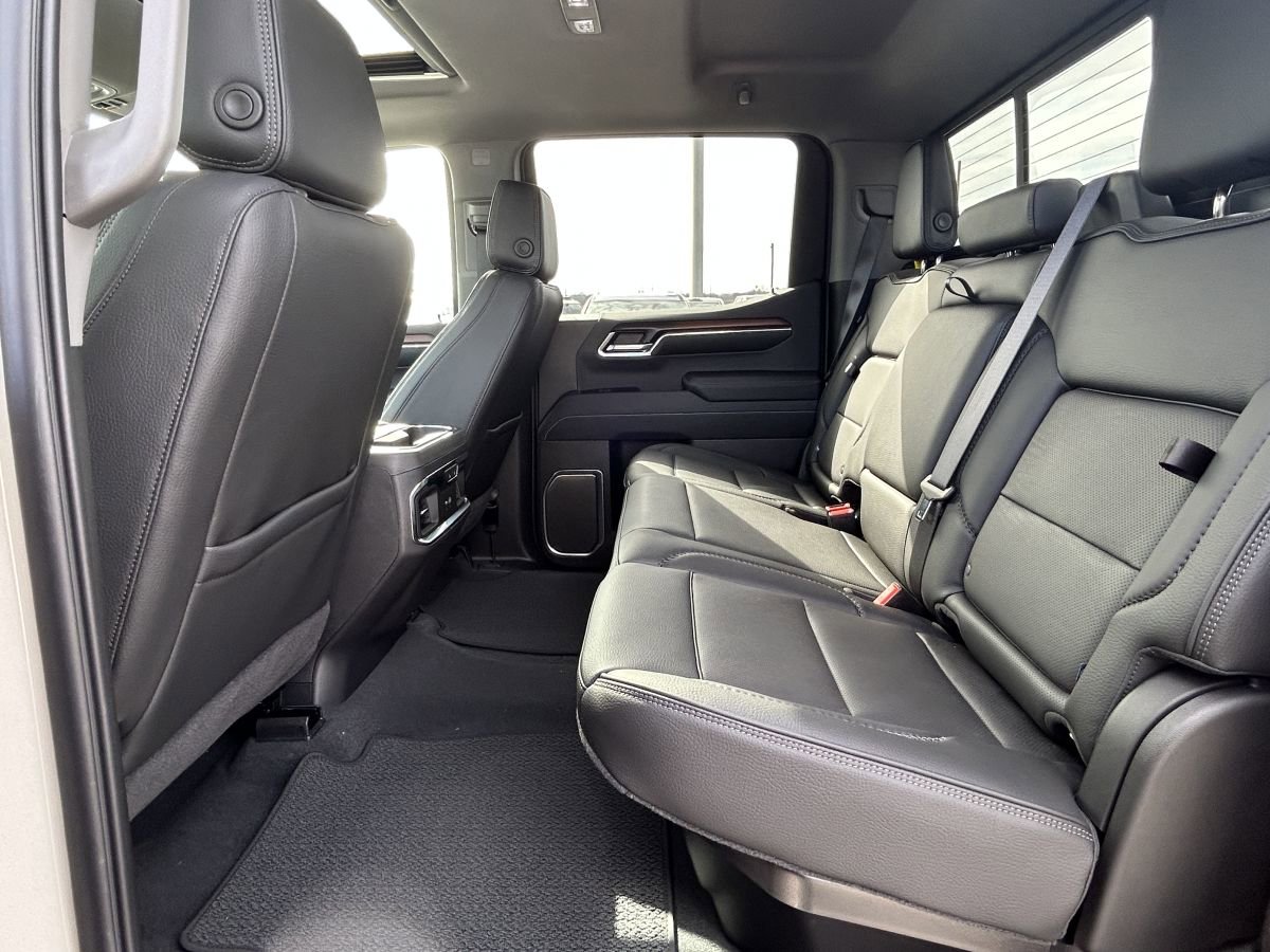 Used 2026 GMC Sierra 1500 Denali w/ Denali Reserve Package image 11