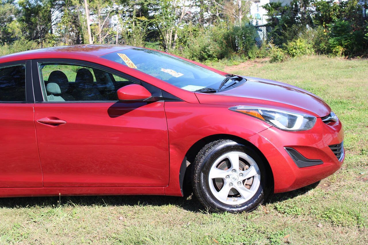Used 2015 Hyundai Elantra SE FWD image 4