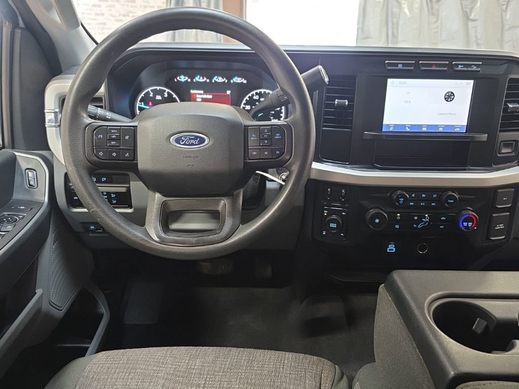Used 2023 Ford F250 XLT w/ FX4 Off-Road Package image 16
