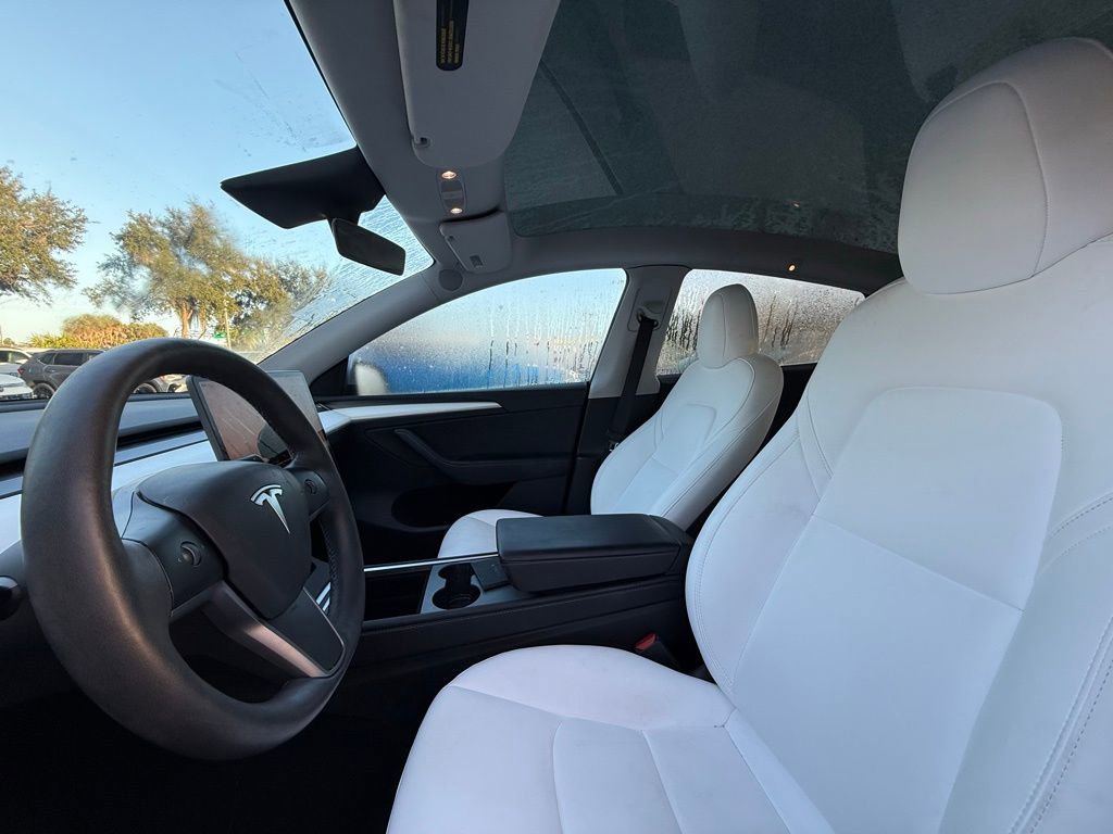 Used 2023 Tesla Model Y Performance image 21