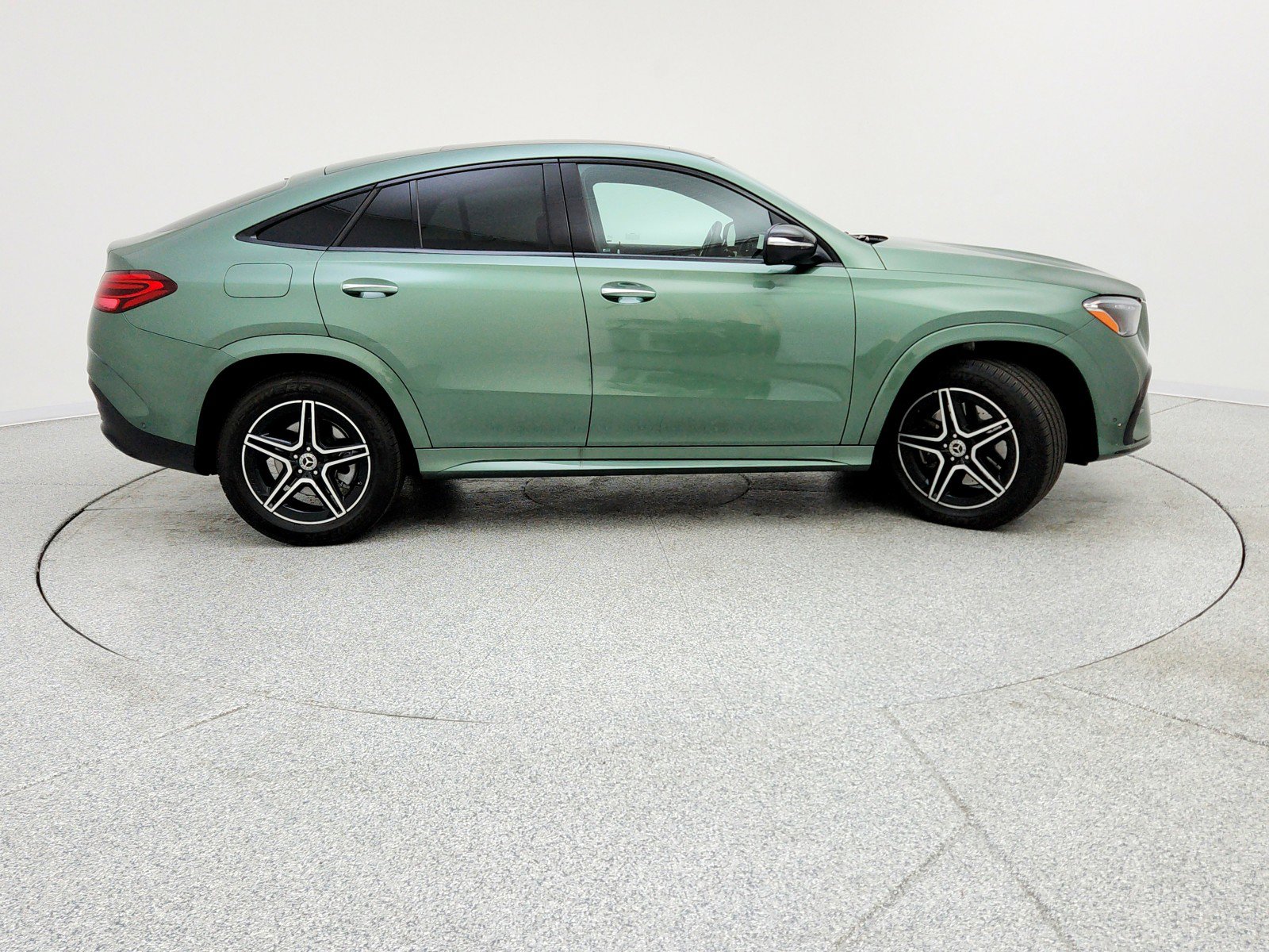 Certified 2025 Mercedes-Benz GLE 450 4MATIC Coupe w/ Winter Package image 4