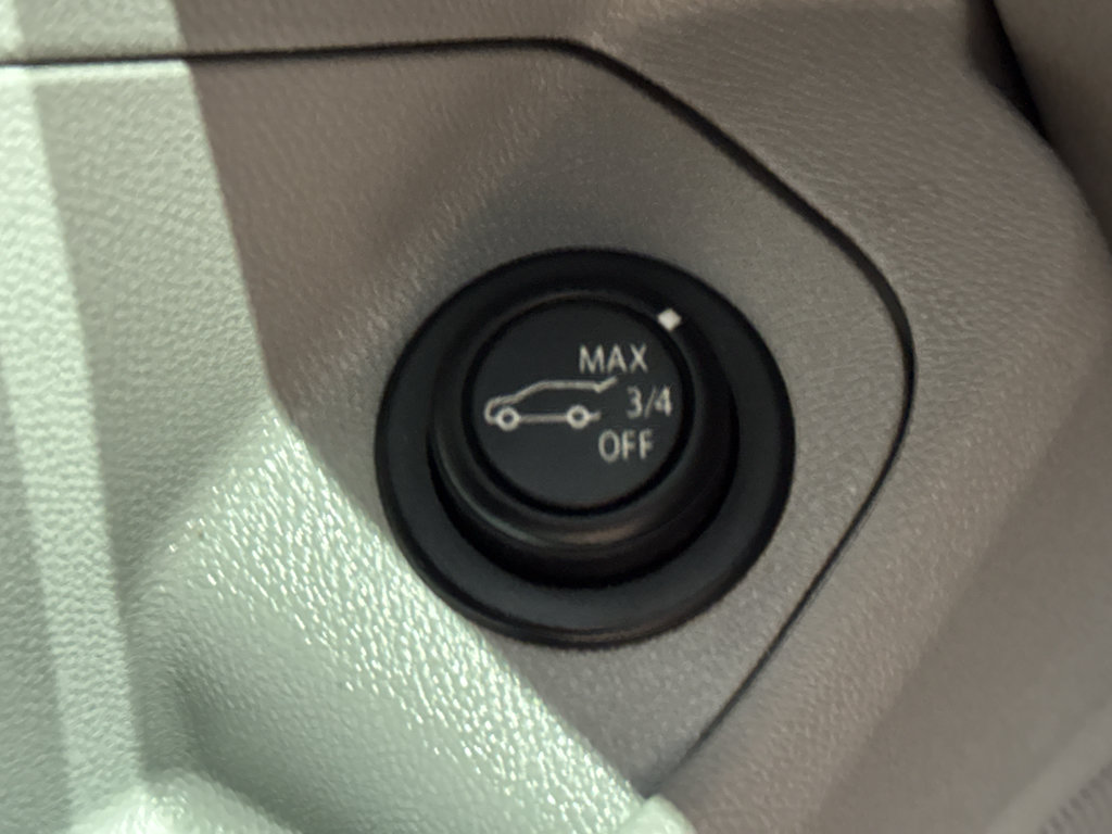 Used 2022 GMC Terrain SLE w/ Driver Convenience Package FWD image 35