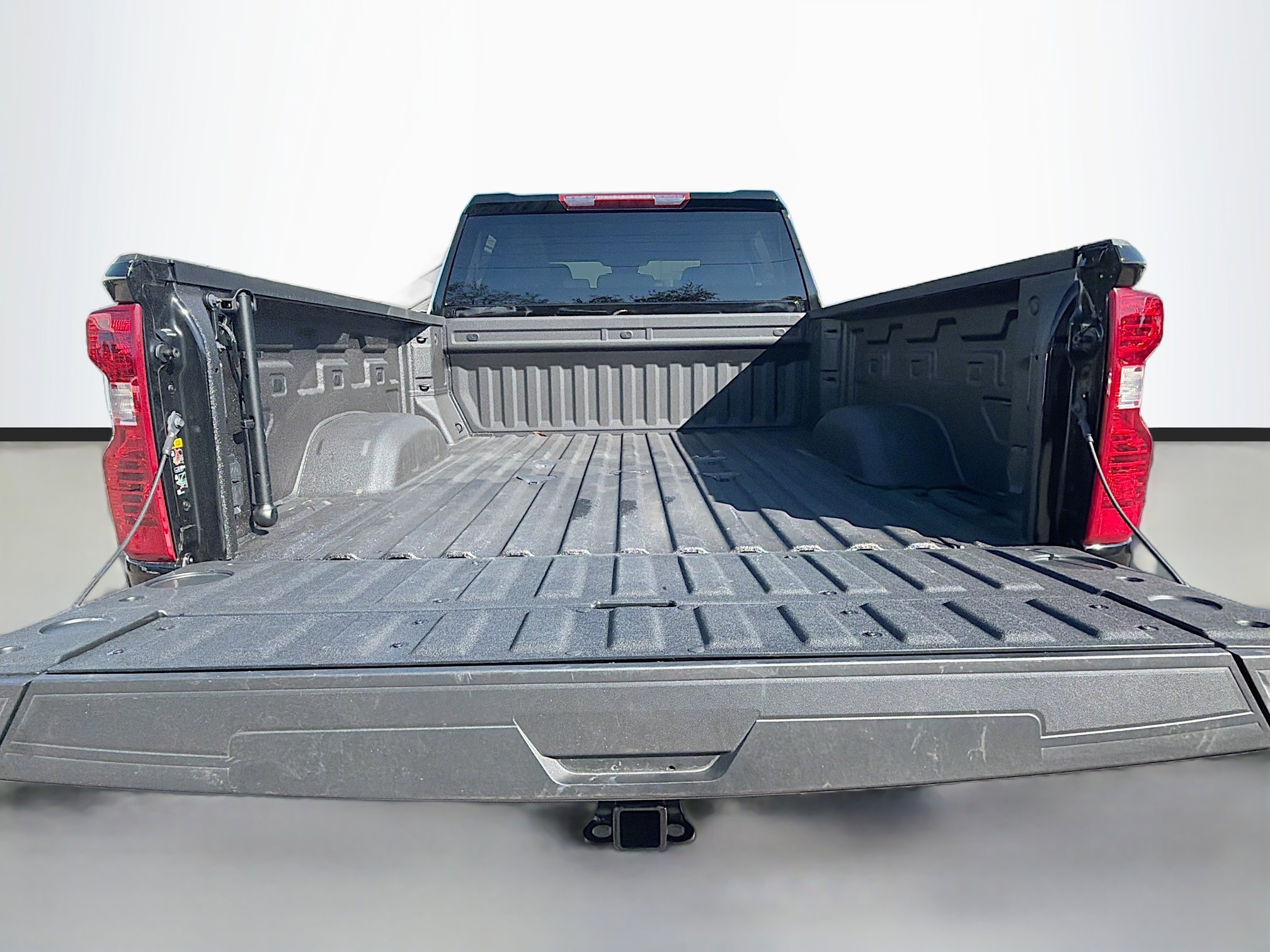 Used 2025 Chevrolet Silverado 2500 Custom w/ Custom Value Package image 12