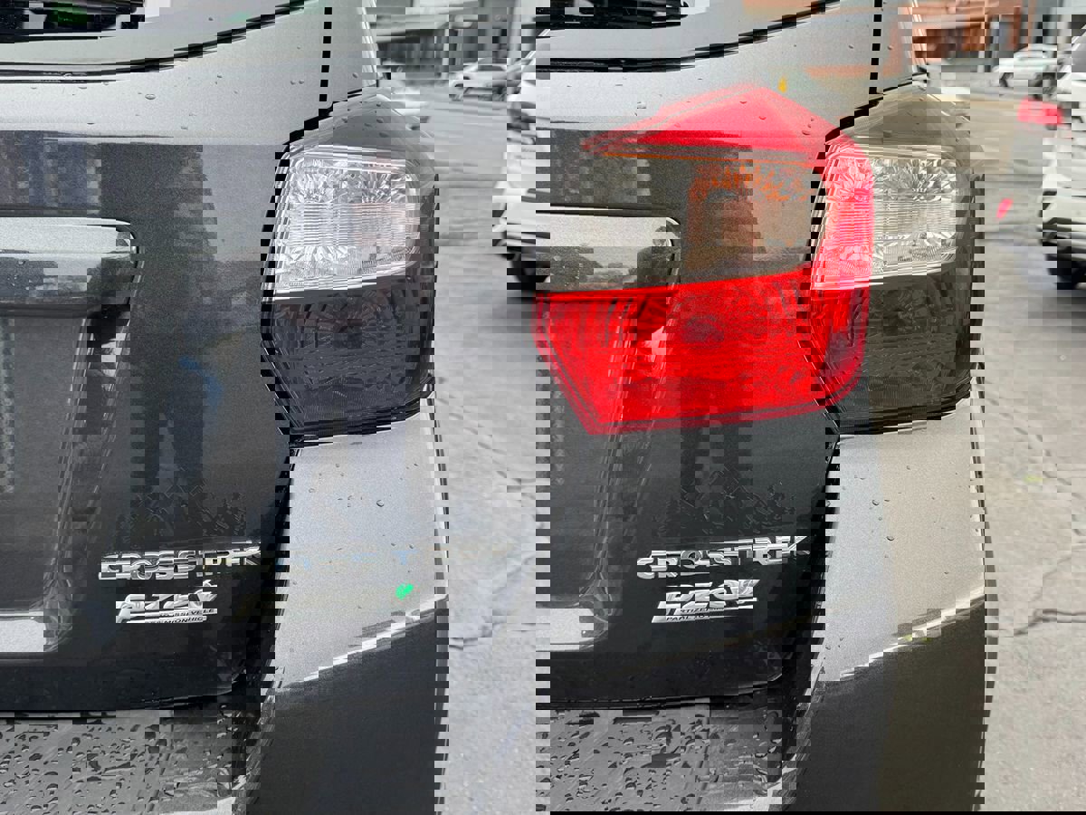 Used 2016 Subaru Crosstrek 2.0i Premium image 7