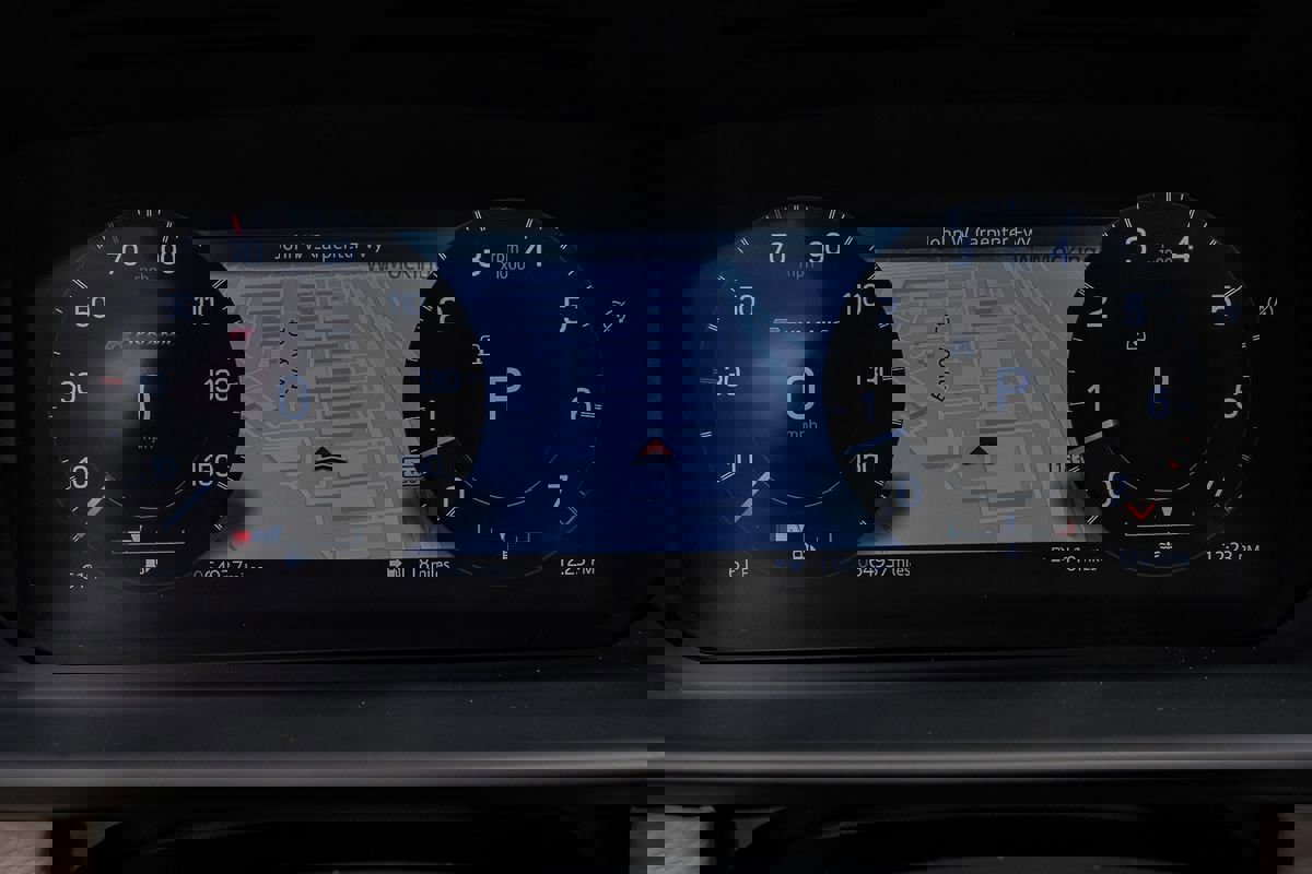 Used 2021 Land Rover Discovery HSE R-Dynamic AWD/4WD image 17