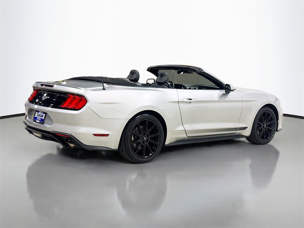 Used 2022 Ford Mustang Premium image 7