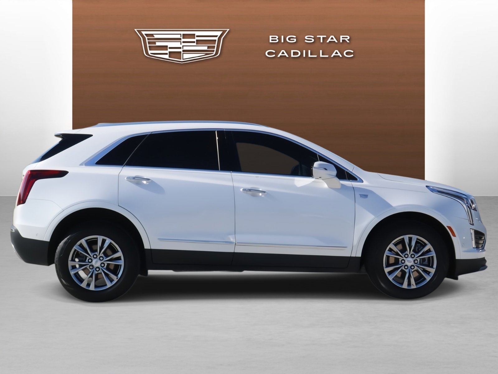 Certified 2022 Cadillac XT5 Premium Luxury w/ Technology Package image 6