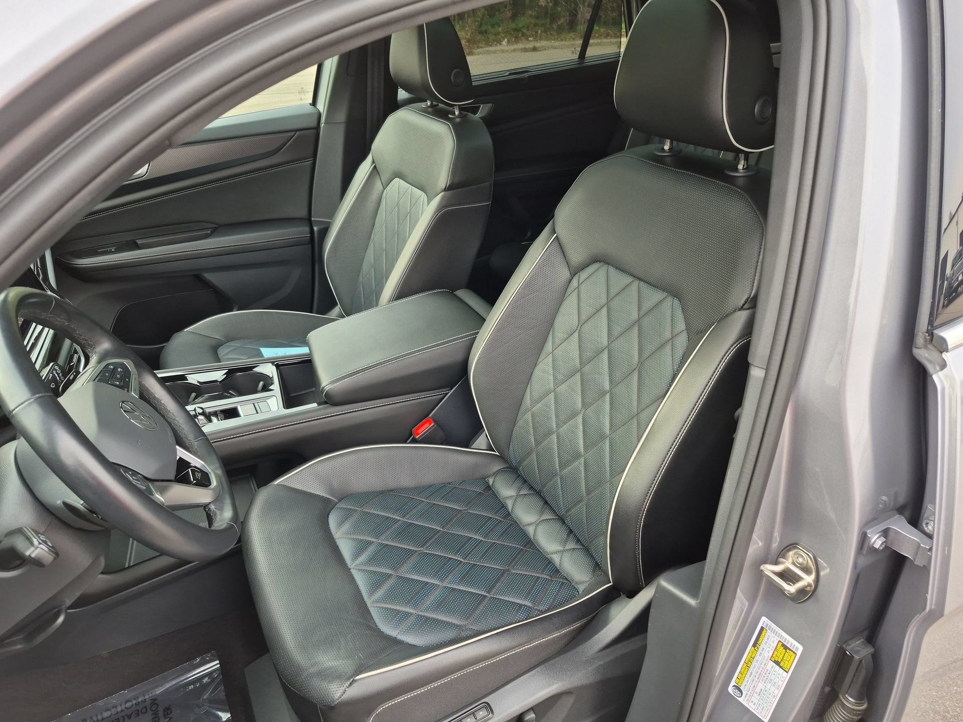 Used 2024 Volkswagen Atlas Cross Sport SEL Premium R-Line AWD/4WD image 22