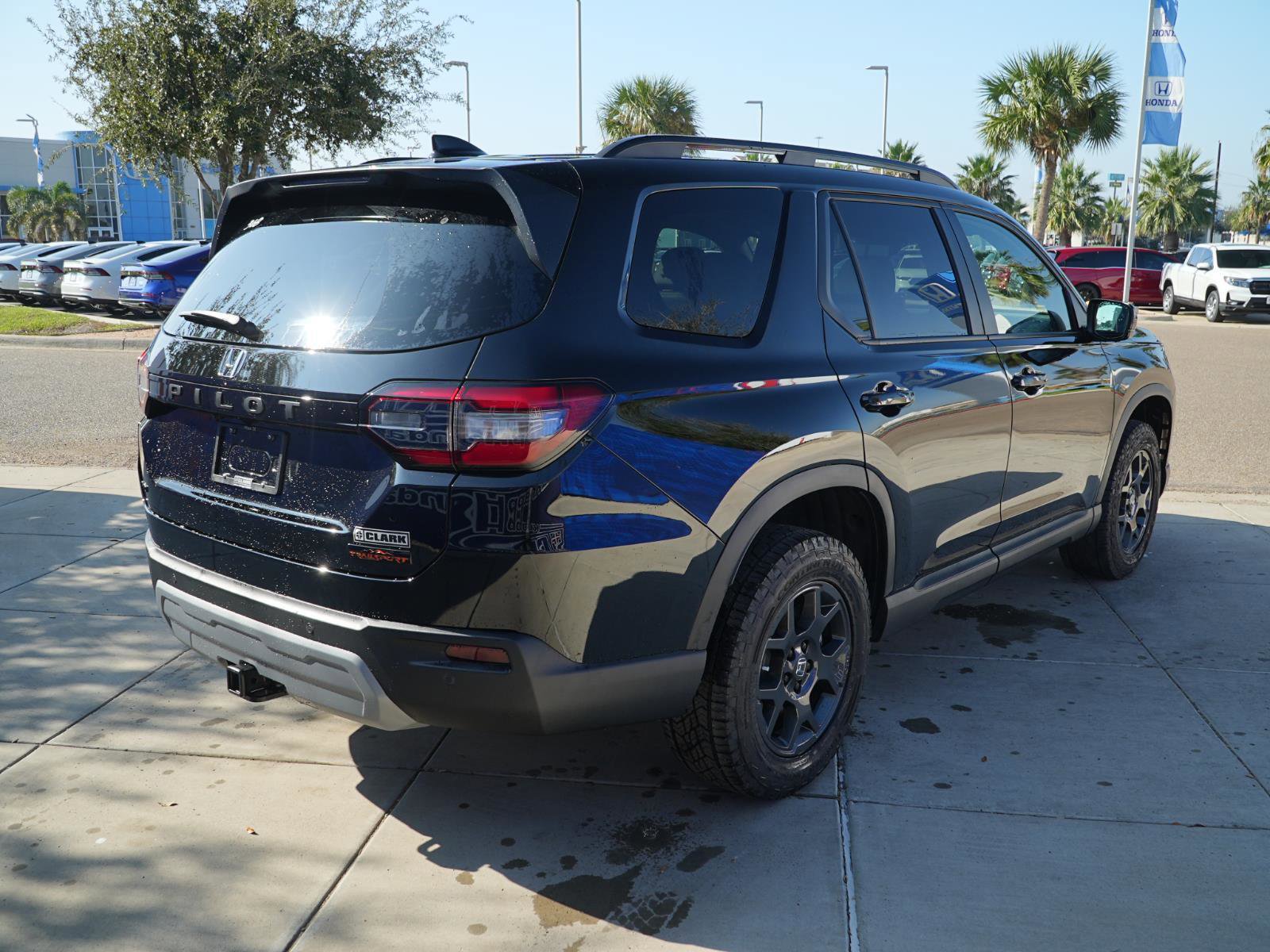 New 2025 Honda Pilot TrailSport image 5