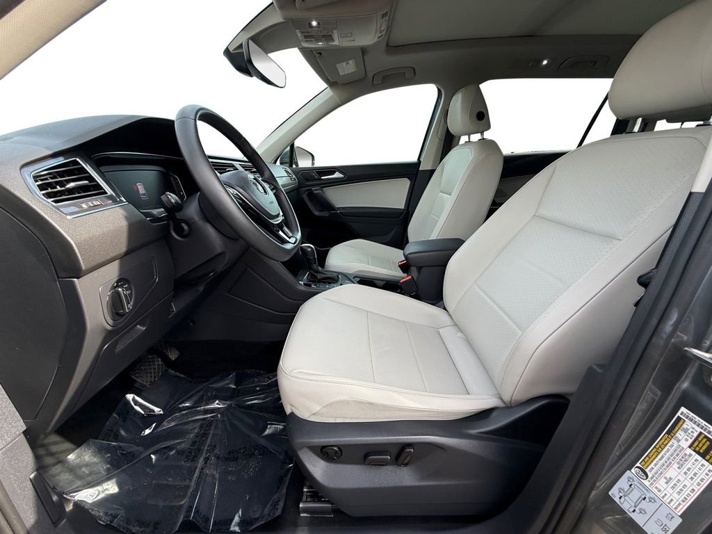 Used 2020 Volkswagen Tiguan SEL image 9